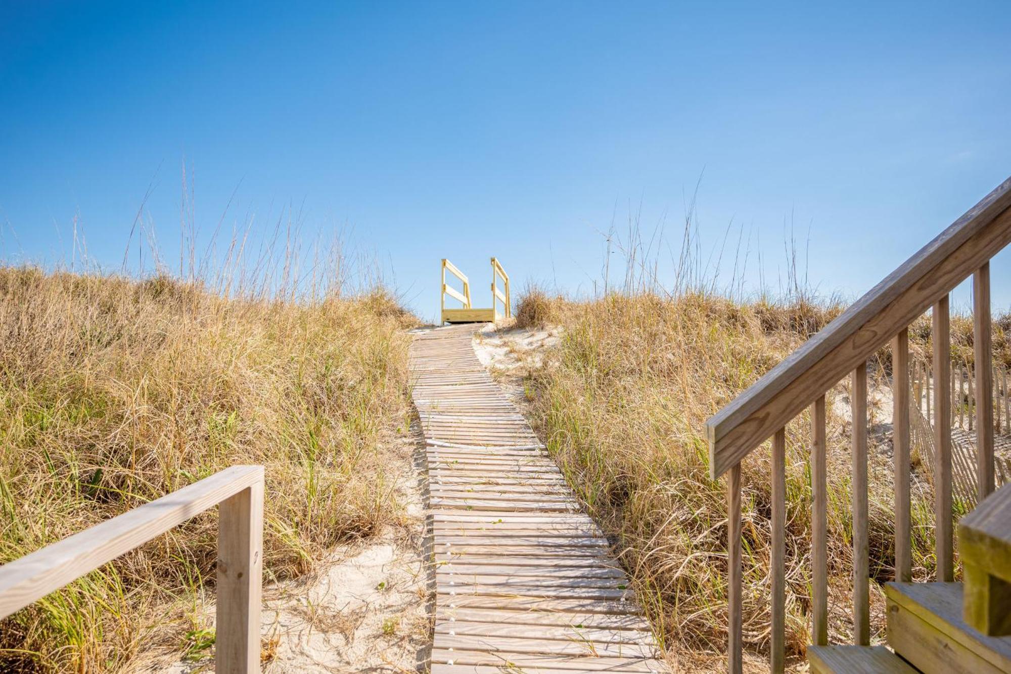 Re-Juvenated Oak Island Exterior foto