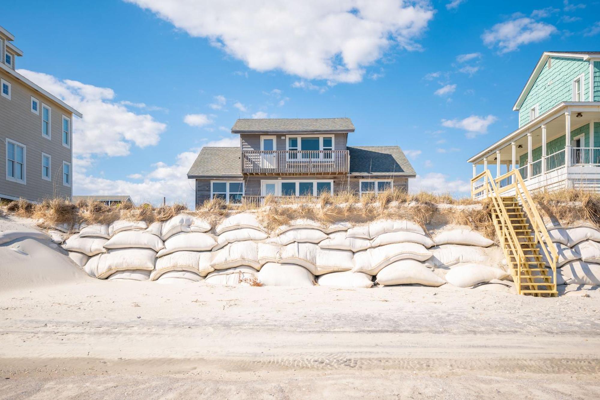 Re-Juvenated Oak Island Exterior foto