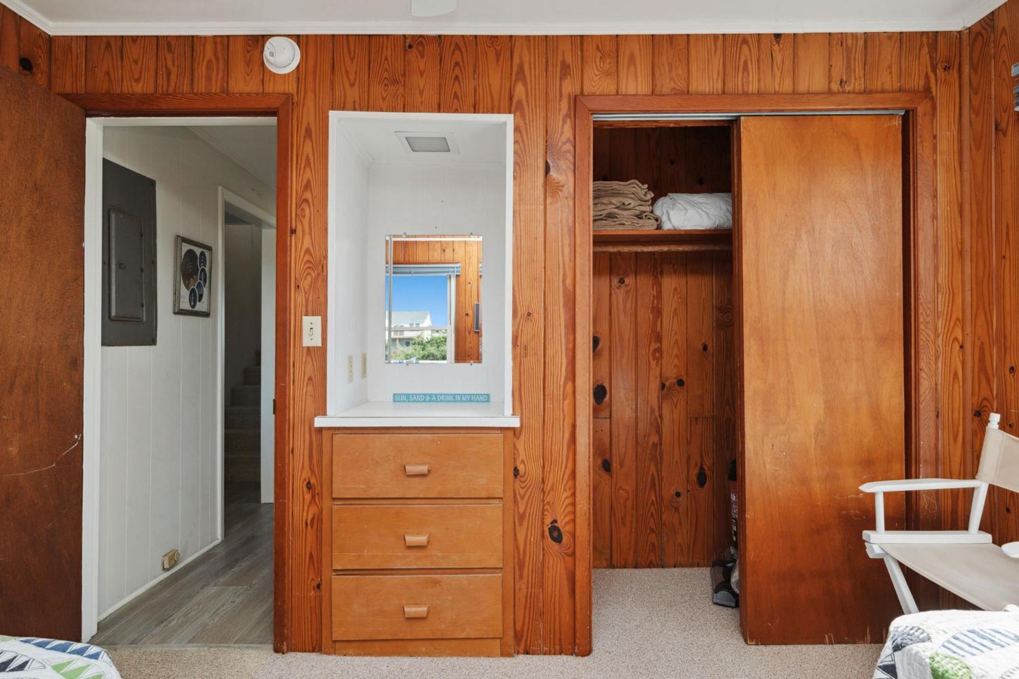 Re-Juvenated Oak Island Exterior foto